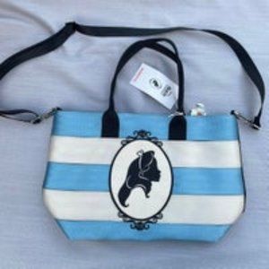 Harveys Seatbelt Alice in Wonderland